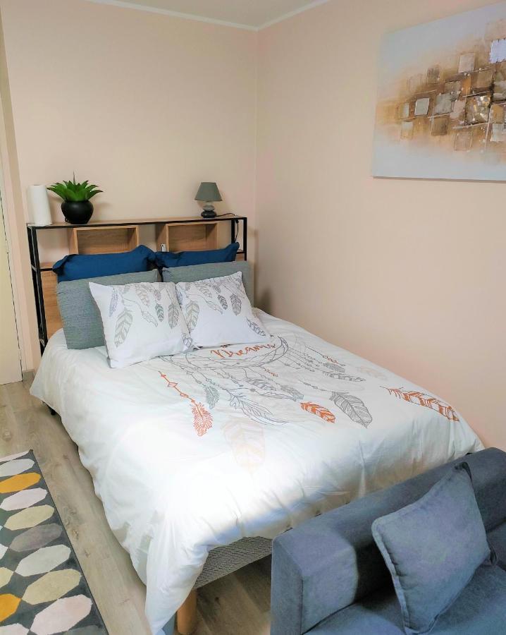 Lovely Flat Nearby Paris Fully Redone With Free Parking On Premises And Balcony Clichy Eksteriør billede